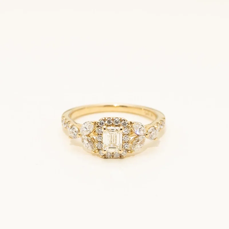 Emerald Cut Diamond Halo Engagement Ring in 14kt Yellow Gold (1 1/3ct tw)