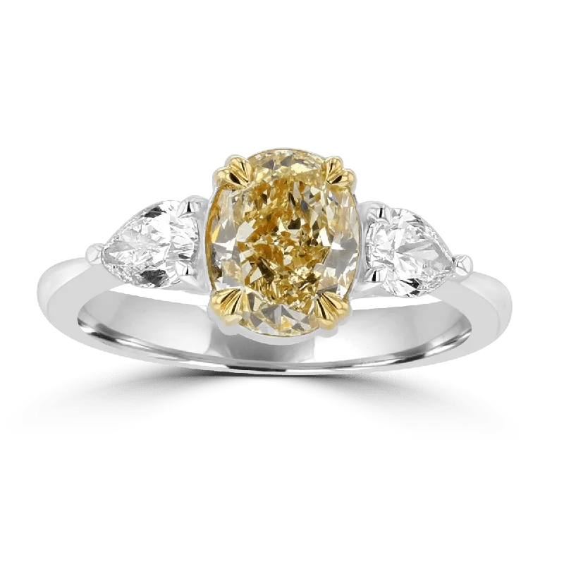 Juleve 18KT 2.19 CTW Yellow & Colorless Diamond 3 Stone Ring