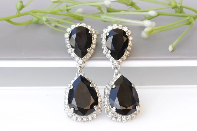 BLACK DROP EARRINGS