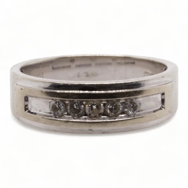 10K White Gold Tapered Shank Round Diamond Band