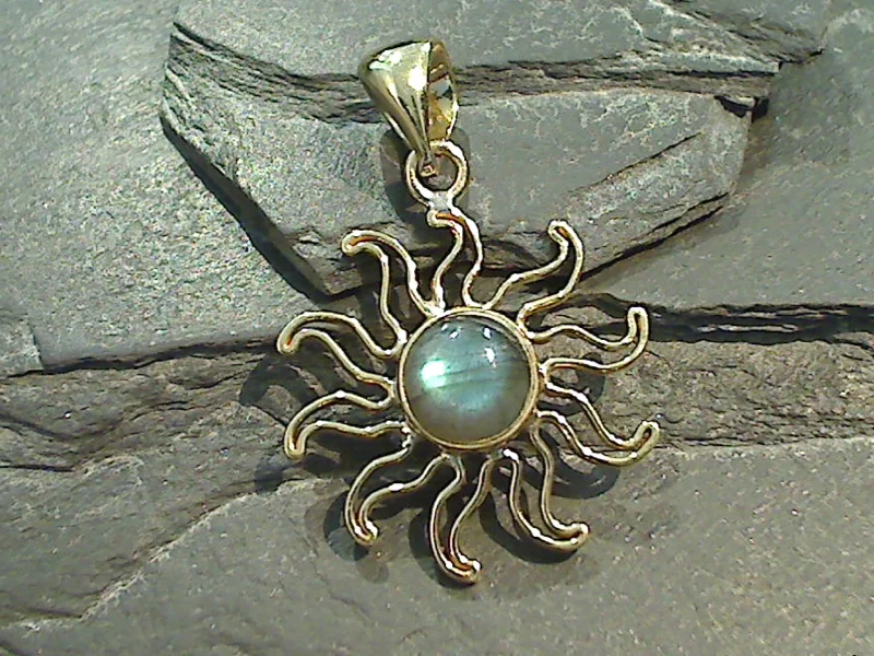 Labradorite, Alchemia Sun Pendant Stone