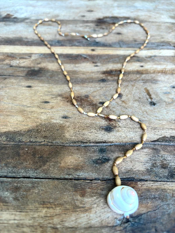 Shelly Necklace